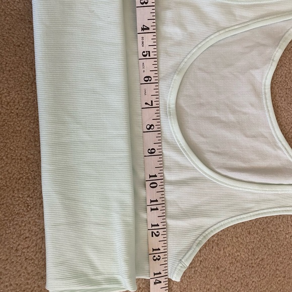 Lululemon mint green Tanktop - Picture 3 of 5